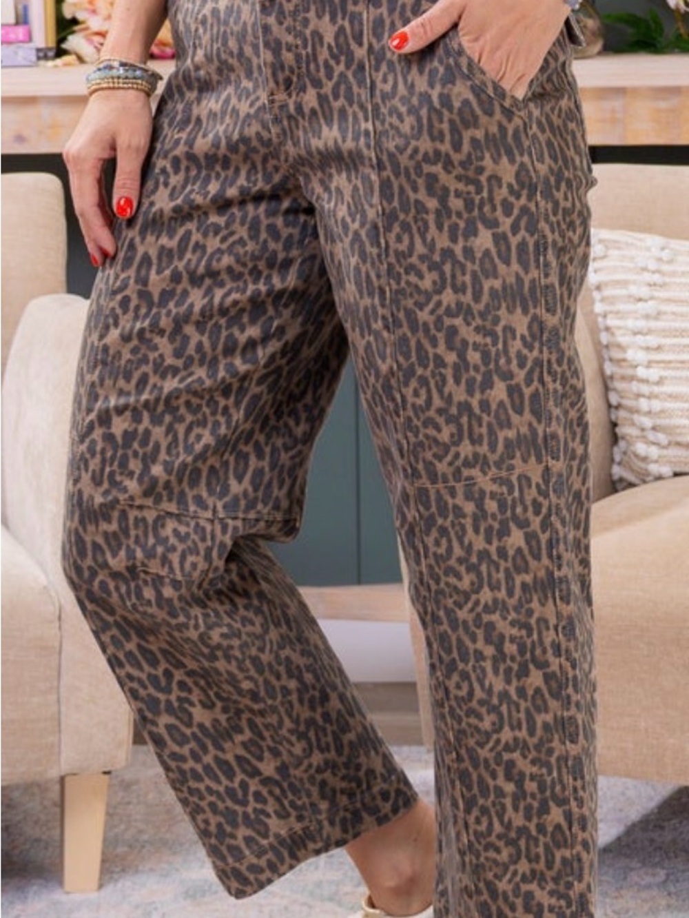 Risen Jeans Leopard Print High Rise Wide Leg Crop Jeans Size 13/31